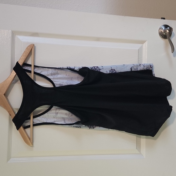 Hot Topic NWT Disney Peter Pan Tank Top Small - Picture 9 of 9